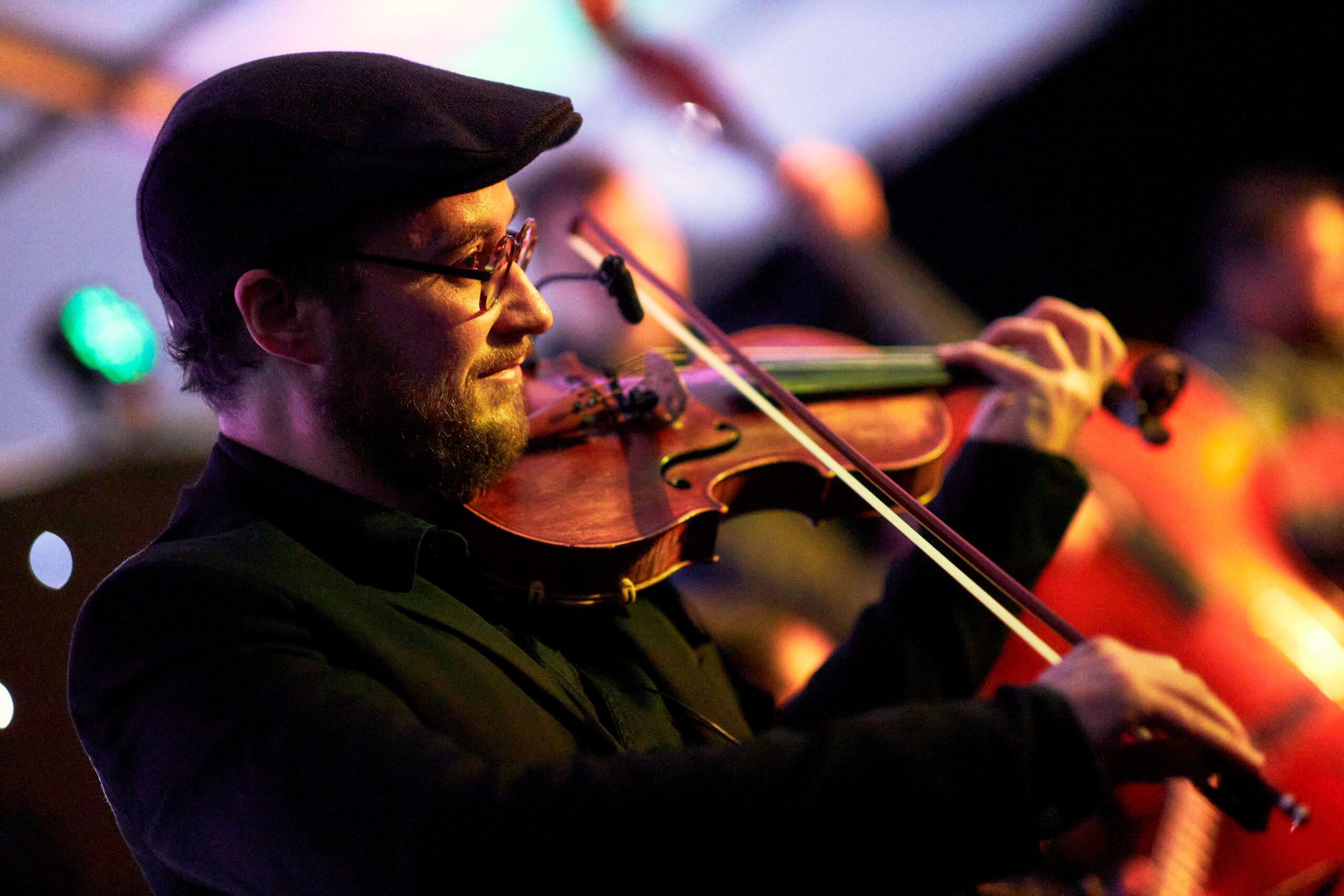 Julien Pidancier playing violin